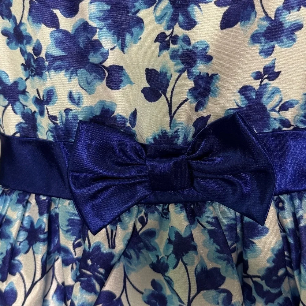 Gorgeous Royal Blue And White Floral Formal Dress size 5